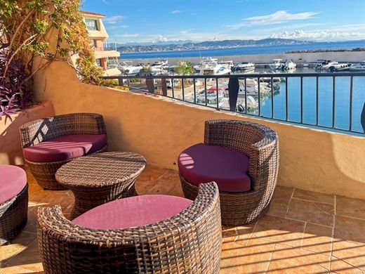 Apartment in Théoule-sur-Mer, Alpes-Maritimes
