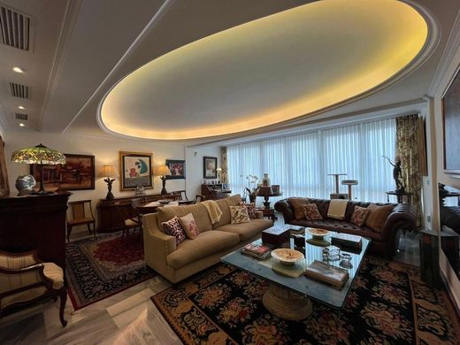 Apartment / Etagenwohnung in Sevilla, Andalusien