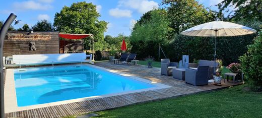 Luxe woning in Éguzon-Chantôme, Indre