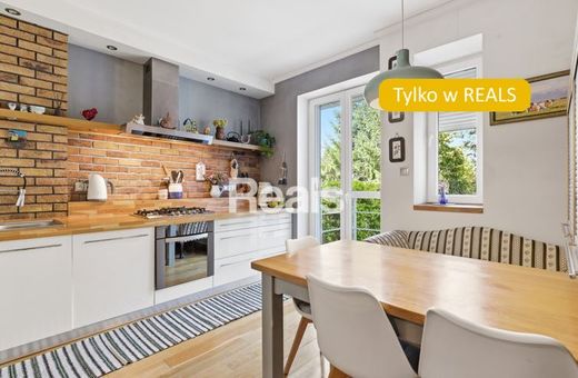 Apartment / Etagenwohnung in Warschau, Warszawa