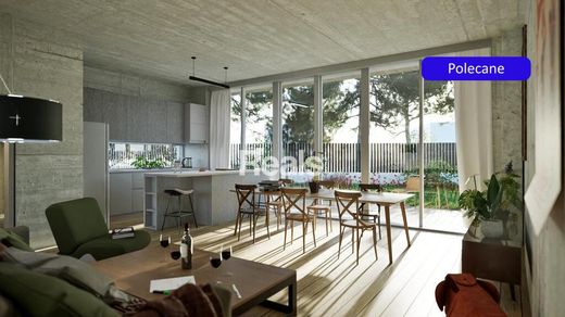 ‏בתי יוקרה ב  ורשה, Warszawa