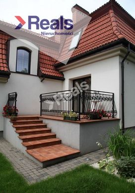 منزل ﻓﻲ وارسو, Warszawa