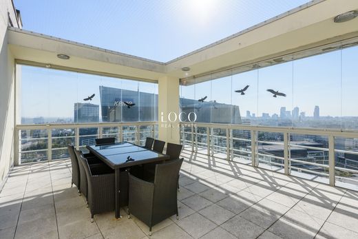 ﺷﻘﺔ ﻓﻲ وارسو, Warszawa