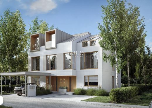 منزل ﻓﻲ وارسو, Warszawa