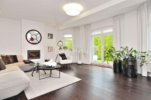 豪宅  Goleniów, Powiat goleniowski