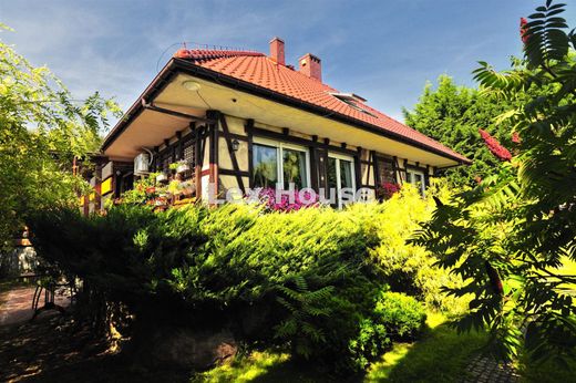 Maison de luxe à Dobra, Powiat policki