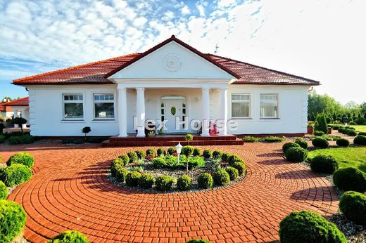 Casa di lusso a Dobra, Powiat policki