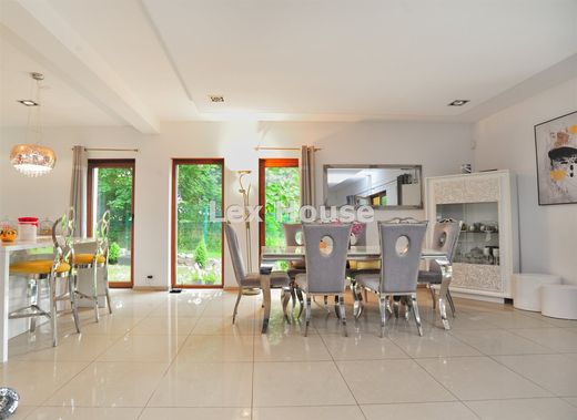 Casa di lusso a Dobra, Powiat policki