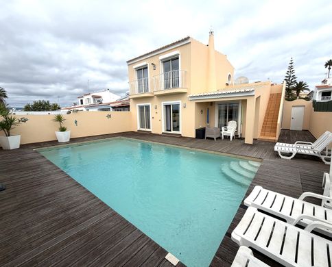 Villa Lagos, Distrito de Faro