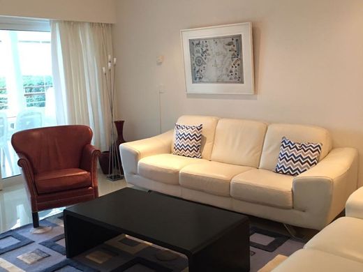 부동산 / Punta del Este, Punta Del Este