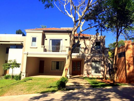Luxus-Haus in Mbocayaty, Departamento del Guairá