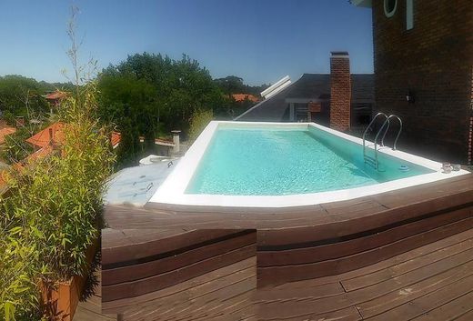 부동산 / Carrasco, Municipio B