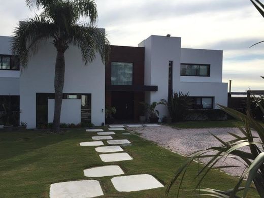 Luxury home in Punta Ballena, Maldonado