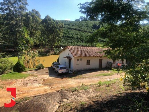 Ρουστίκ ή Αγροικίες σε Alto Caldeirão, Santa Teresa