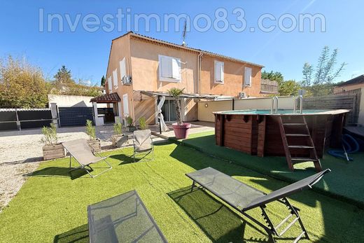 ﻓﻴﻼ ﻓﻲ Meyreuil, Bouches-du-Rhône