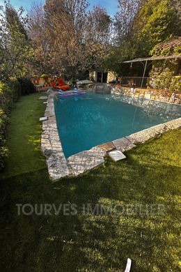 Villa a Rougiers, Var