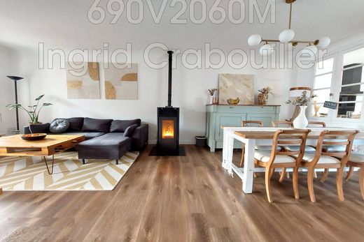 Villa in Saint-Georges-de-Didonne, Charente-Maritime