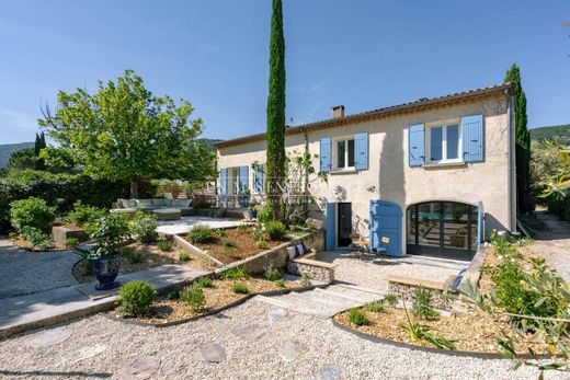 Villa a Maubec, Vaucluse
