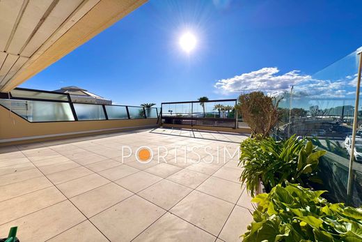 Appartement à Saint-Laurent-du-Var, Alpes-Maritimes