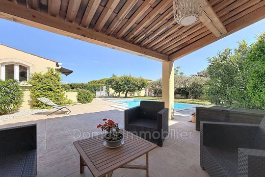 Villa - Saint-Saturnin-lès-Avignon, Vaucluse