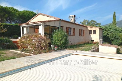 Villa a Peymeinade, Alpi Marittime