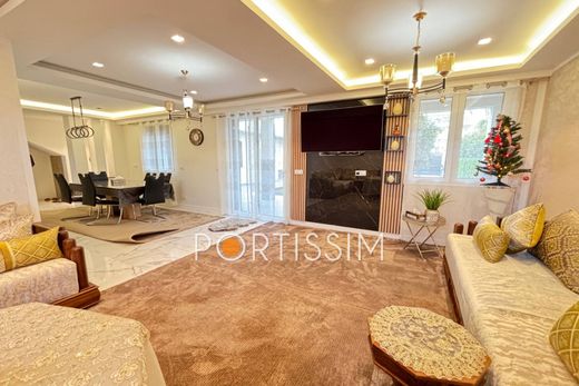 ‏וילה ב  Saint-Laurent-du-Var, Alpes-Maritimes