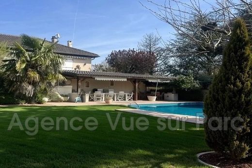 Вилла, Sainte-Consorce, Rhône