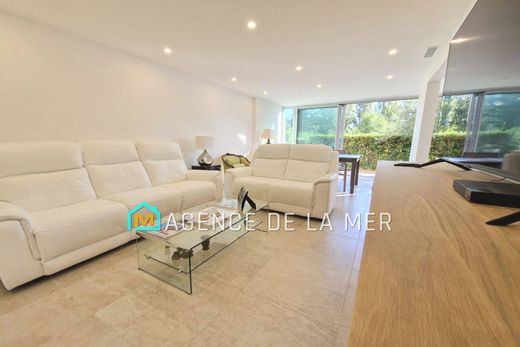 Piso / Apartamento en Mandelieu-la-Napoule, Alpes Marítimos