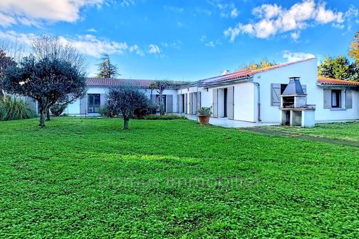 Villa in Morières-lès-Avignon, Vaucluse