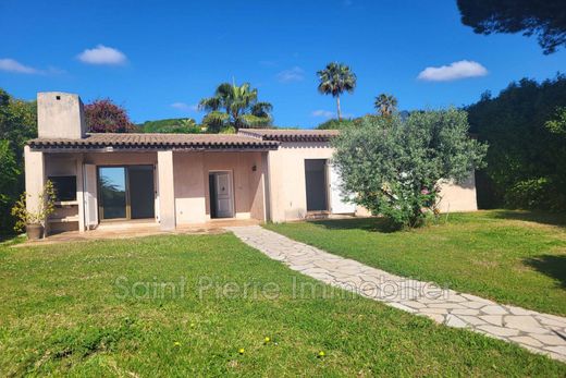 Villa a Villeneuve-Loubet, Alpi Marittime
