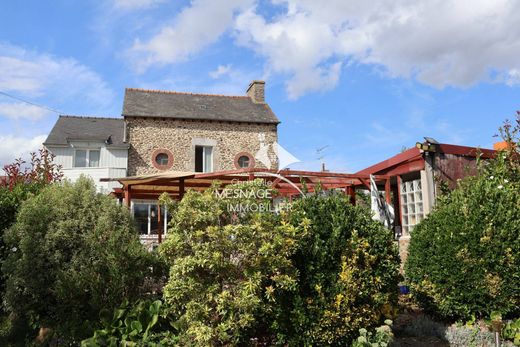 Villa in Dinan, Côtes-d'Armor