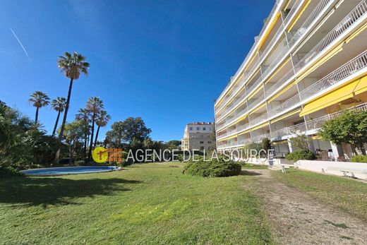 Apartment / Etagenwohnung in Cannes, Alpes-Maritimes