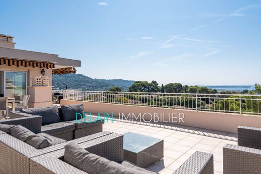 Apartment / Etagenwohnung in Le Cannet, Alpes-Maritimes