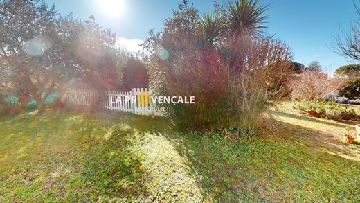 ﻓﻴﻼ ﻓﻲ Pourrières, Var