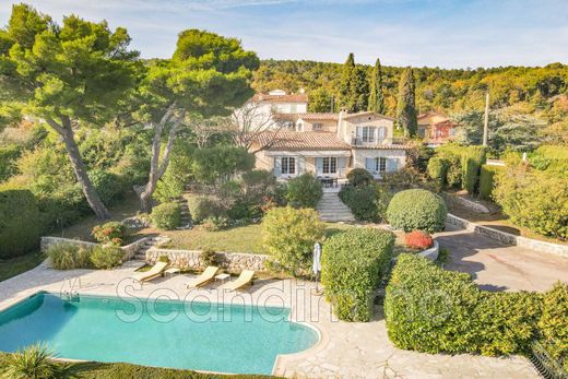 Cabris, Alpes-Maritimesのヴィラ