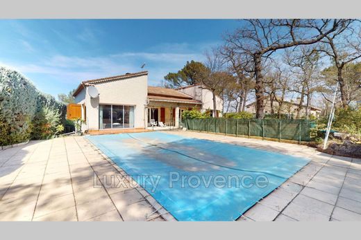 Villa in Gréasque, Bouches-du-Rhône