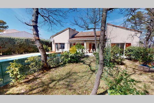 Villa in Gréasque, Bouches-du-Rhône