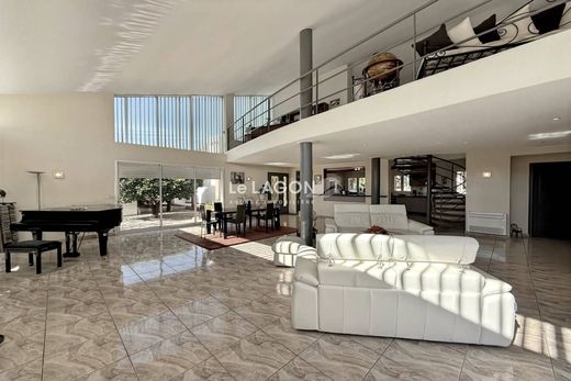 Villa in Saint-Cyprien, Pyrénées-Orientales