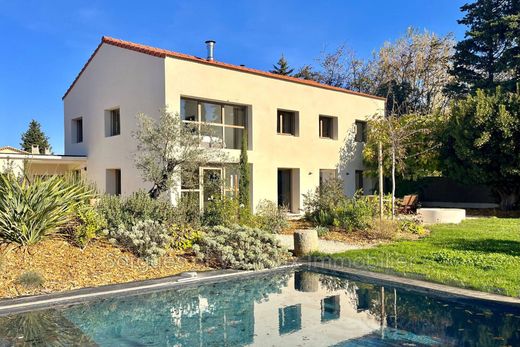 Villa in L'Isle-sur-la-Sorgue, Vaucluse