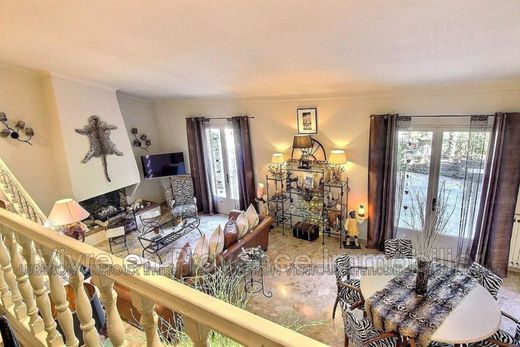 Villa in Pernes-les-Fontaines, Vaucluse