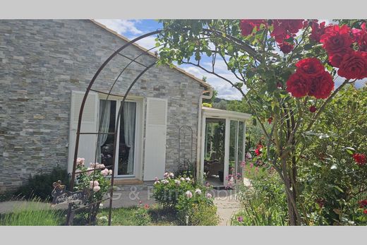 Villa en La Bouilladisse, Bocas del Ródano