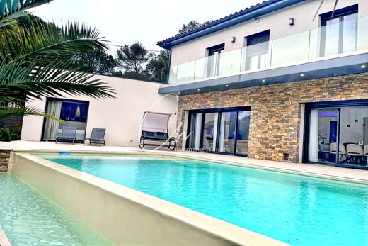 Villa in Nîmes, Gard