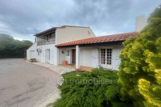 Villa Cabestany, Pyrénées-Orientales