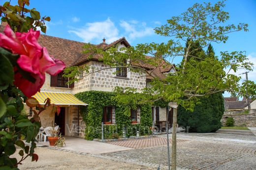 Villa in Chevrainvilliers, Seine-et-Marne