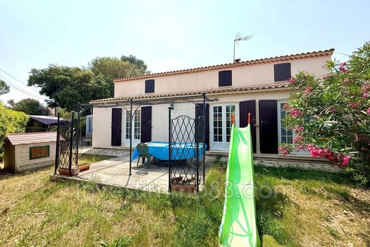 别墅  Rousset, Bouches-du-Rhône