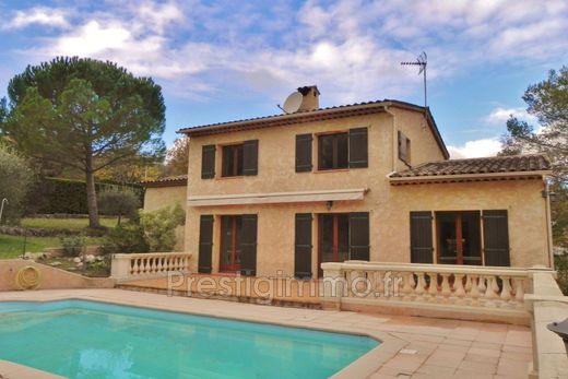 别墅  Le Rouret, Alpes-Maritimes