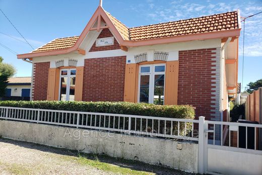 Villa in Soulac-sur-Mer, Gironde