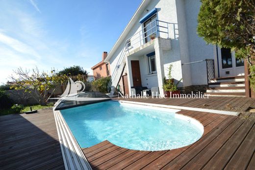 Villa in Bompas, Pyrénées-Orientales