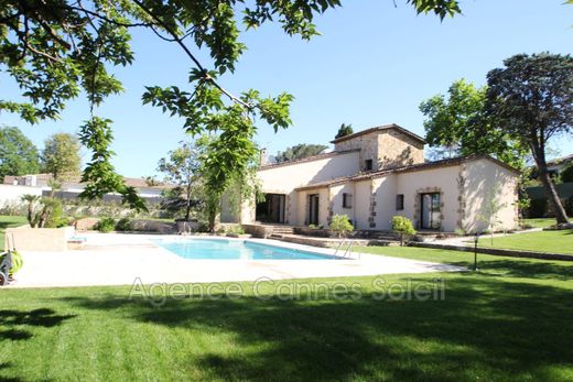 Villa en Valbonne, Alpes Marítimos