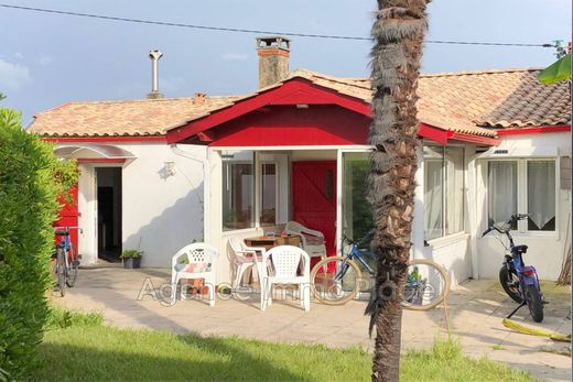 Villa in Soulac-sur-Mer, Gironde